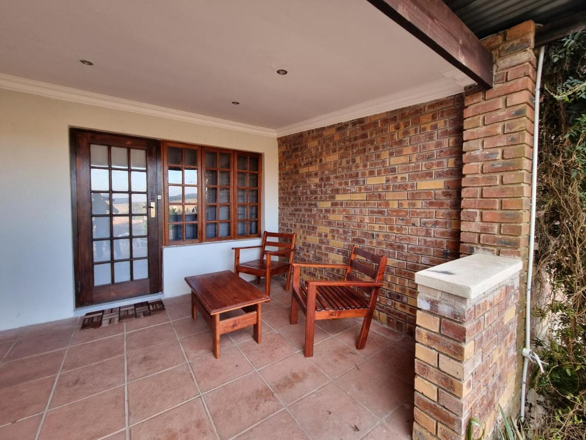 Valley View Dullstroom - Check In At The Highlander Hotel エクステリア 写真